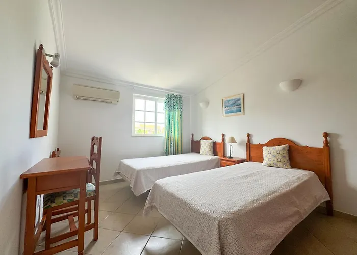 Ponta Grande Aparthotel 5*