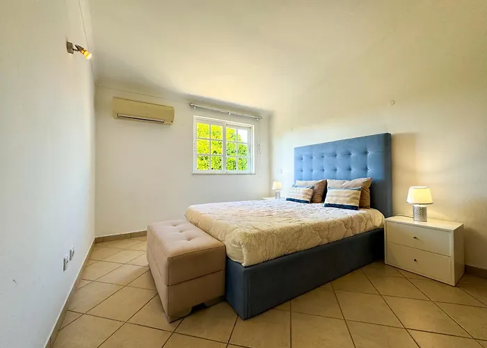 Ponta Grande Aparthotel 5*