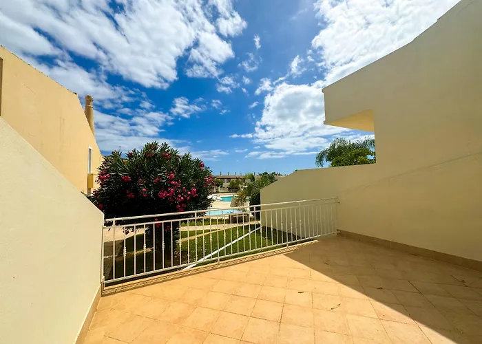 Aparthotel Ponta Grande 5*