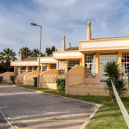 Ponta Grande Aparthotel *