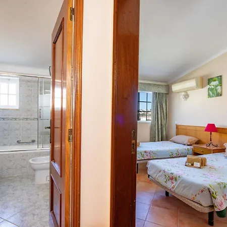 Ponta Grande Appart hôtel *